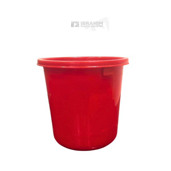 Plastic bucket